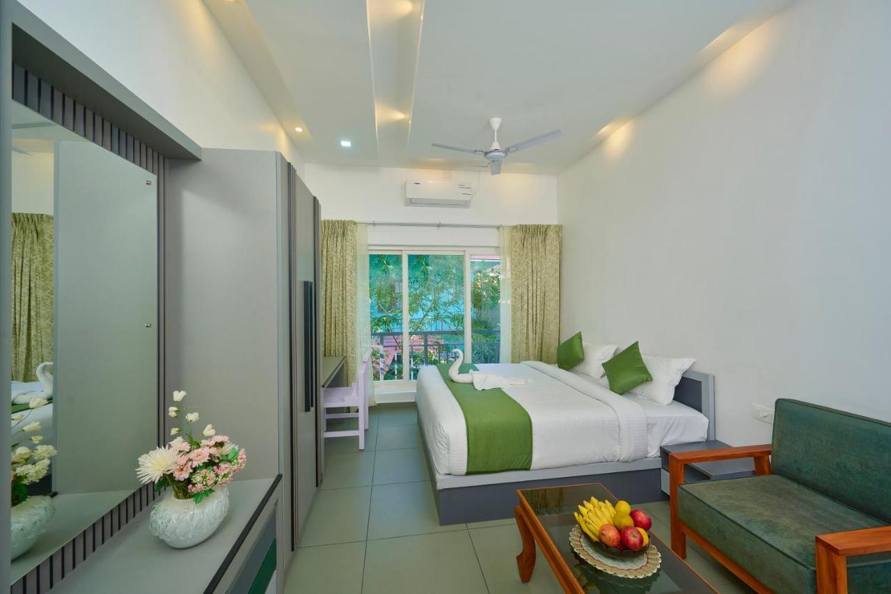 The Elms Thekkady Hotel Exterior photo